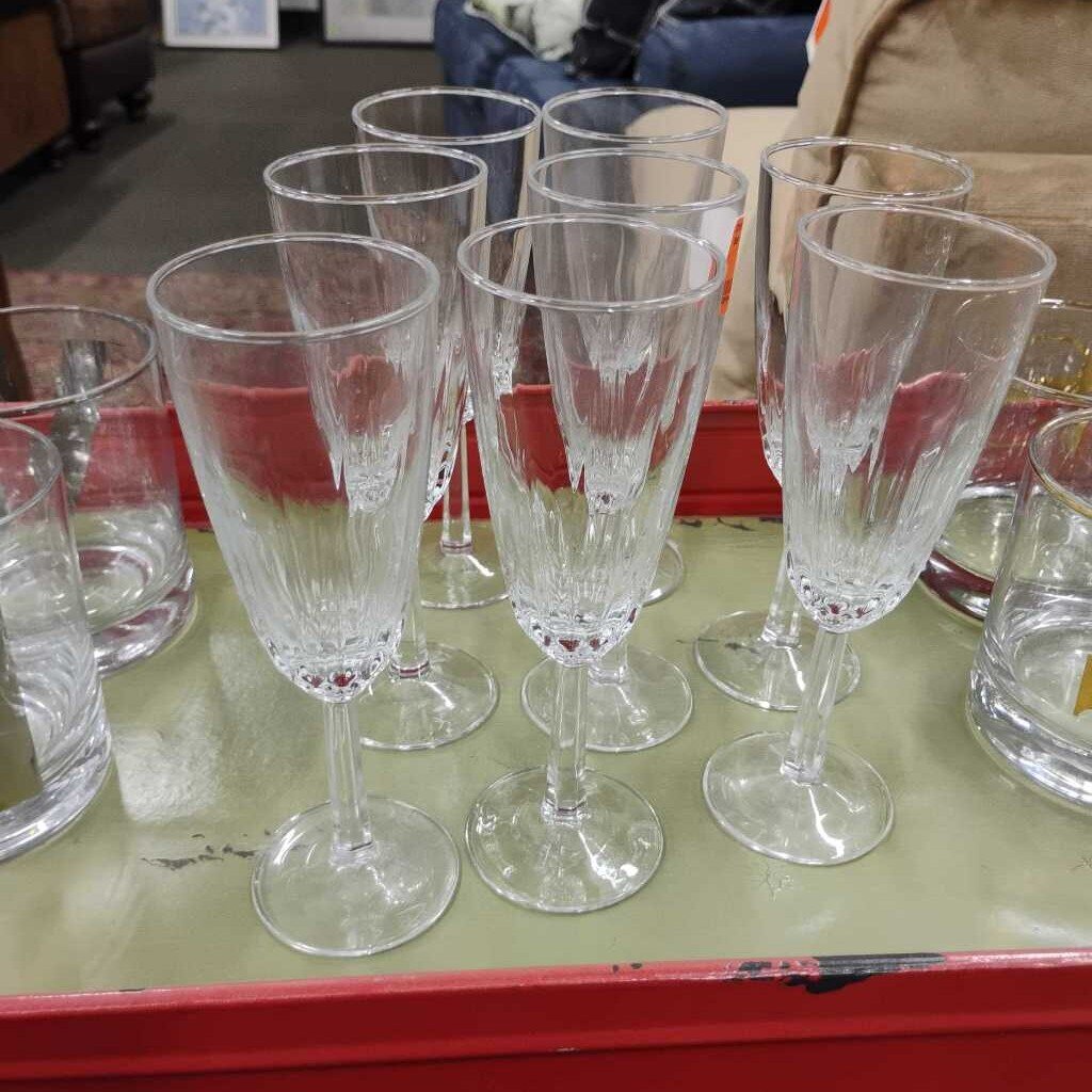 Set of 8 Wine Glasses