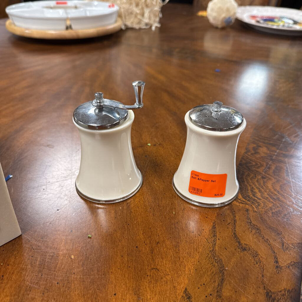 Salt &Pepper Set
