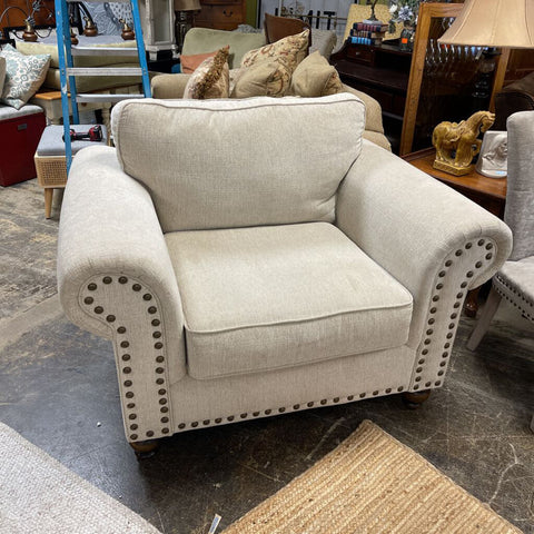 Raymour & Flanigan Chair