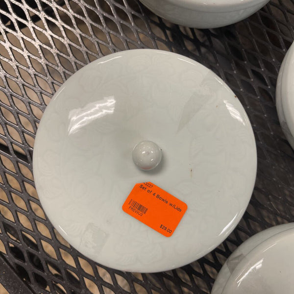 Set of 4 Bowls w/Lids