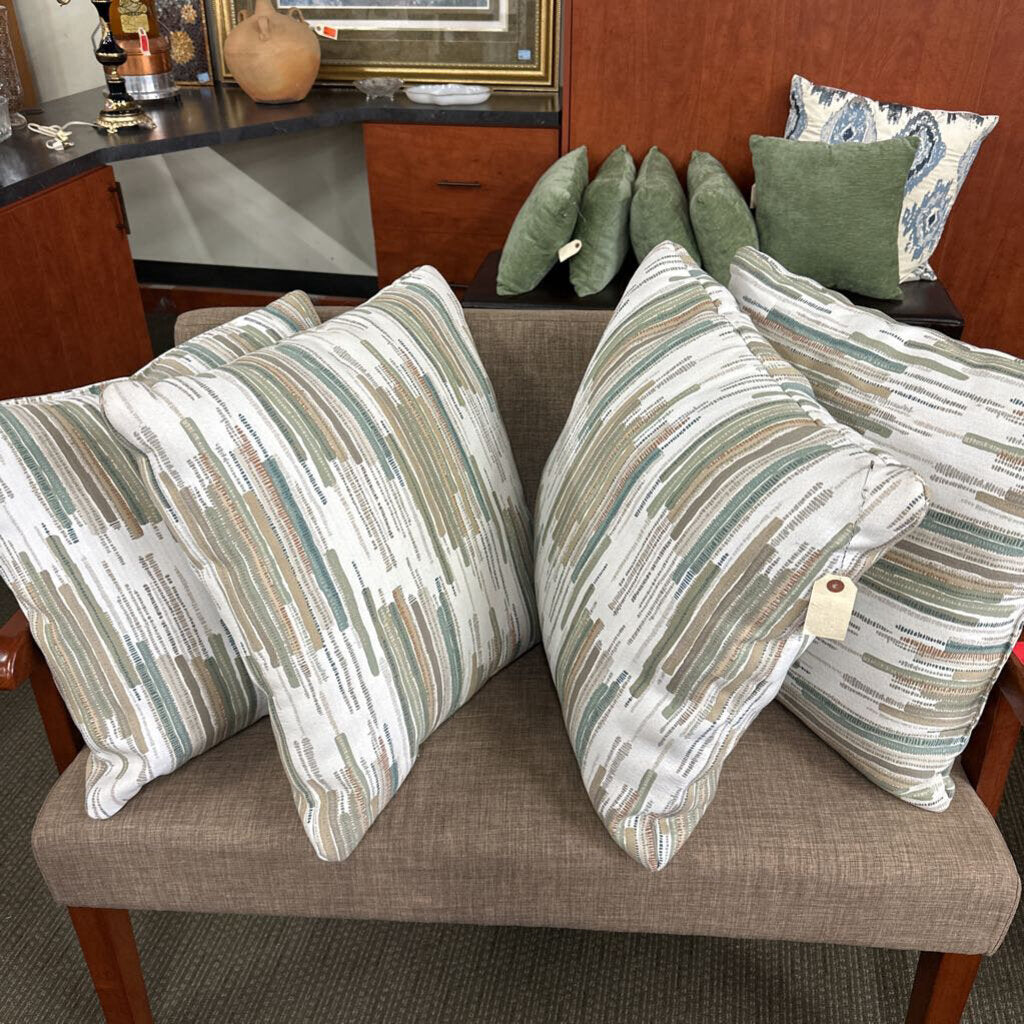 Set of 4 Accent Pillows