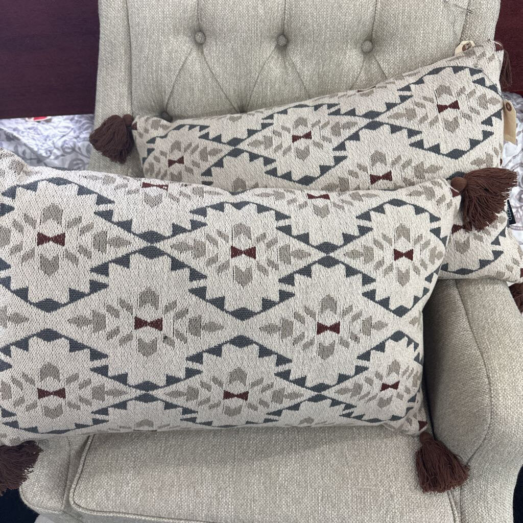 Pair of Accent Pillows