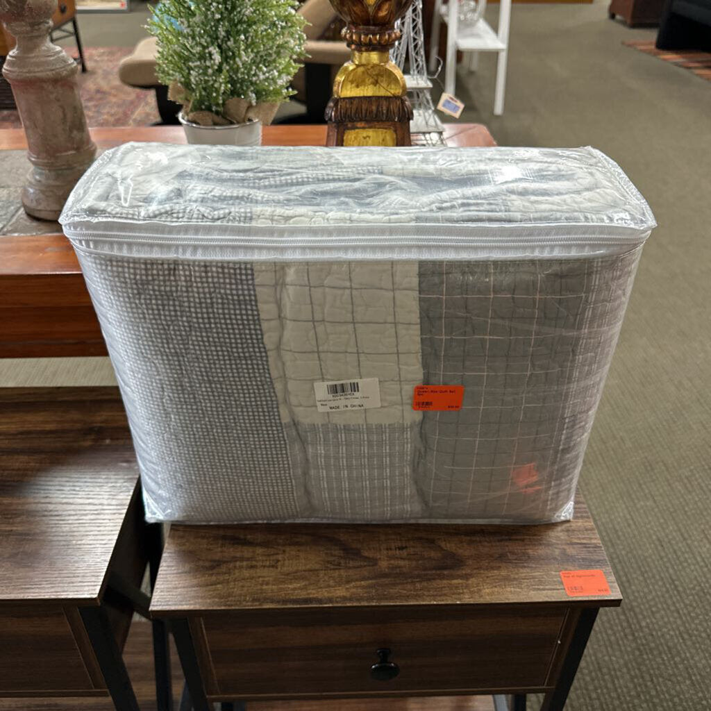 Queen Size Quilt Set 3pc