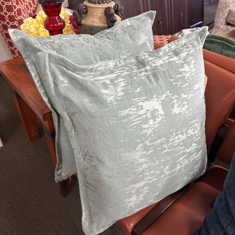 Pair of Decor Pillows