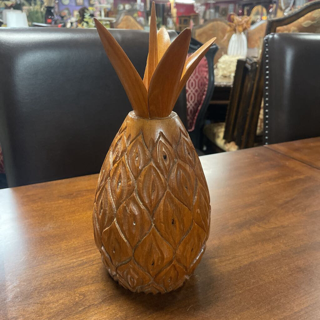 Wooden Pinnapple