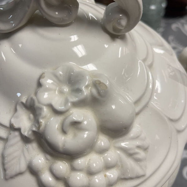 Tureen w/Ladle on Platter AS IS