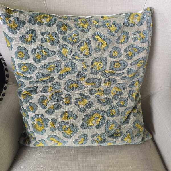 Pair of Accent Pillow