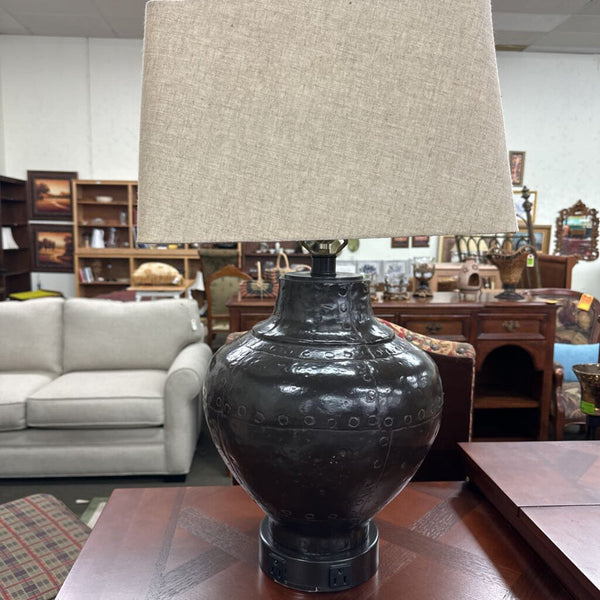 Pair of Lamps w/Shades