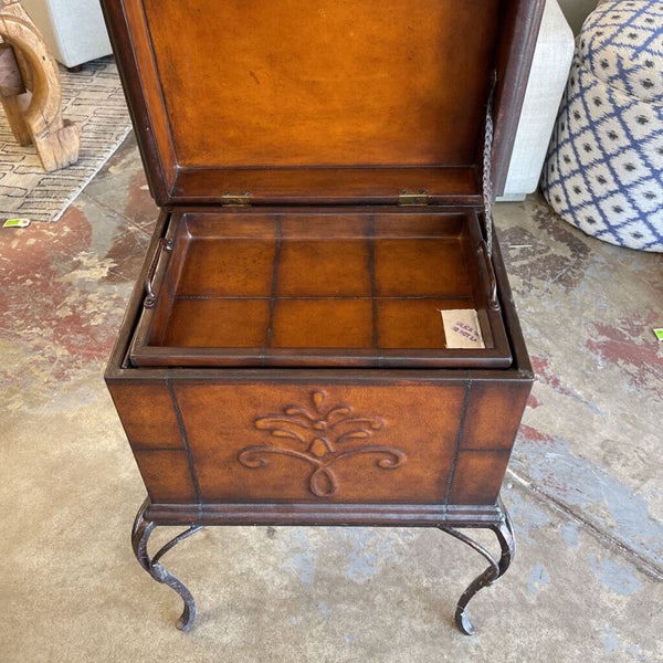 Accent Table w/Storage