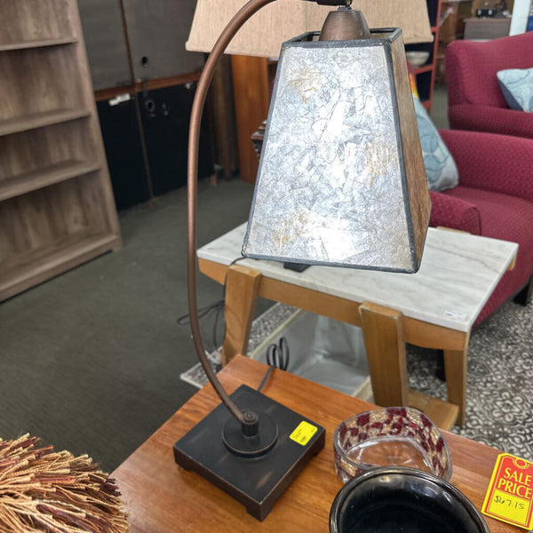 Pair of Lamps w/Shades