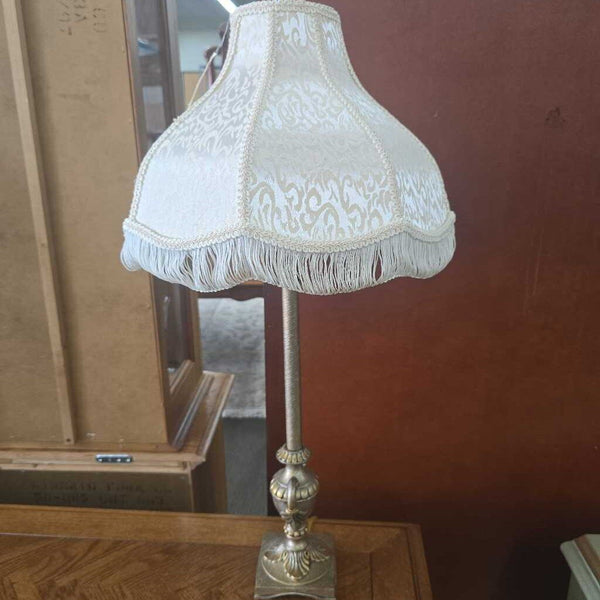 Pair of Lamps w/Shades