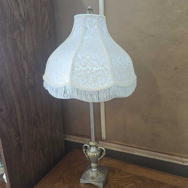 Pair of Lamps w/Shades