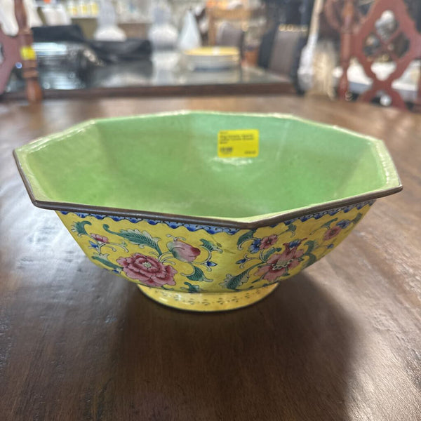 Qing Dynasty Imperial Yellow Canton Enamel Bowl