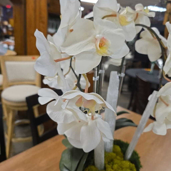 Floral Arrangement in Vase