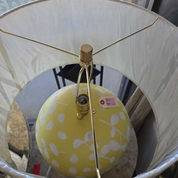 Pair of Lamps w/Shades