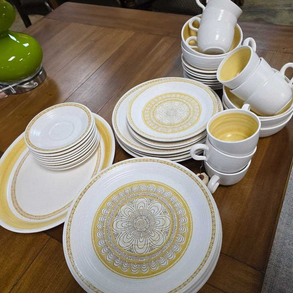44pc Mid Mod Franciscan Dish Set