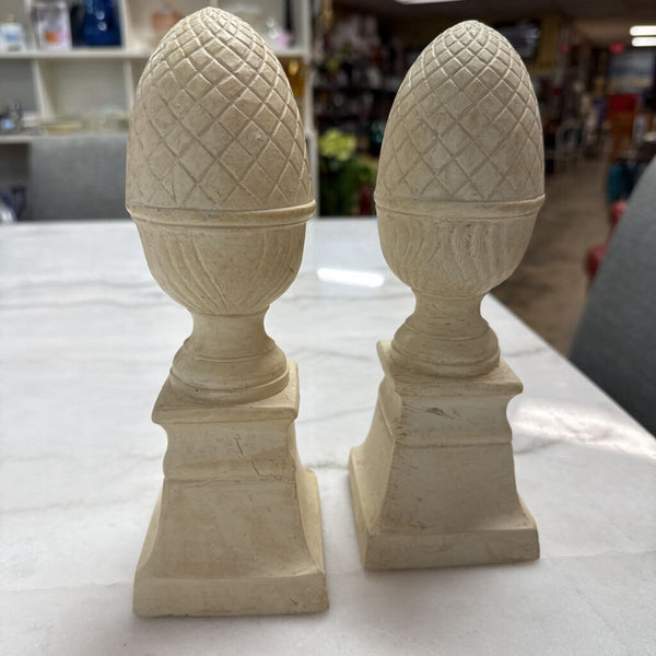 Pair of Decor