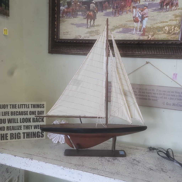 Sailboat w/Stand