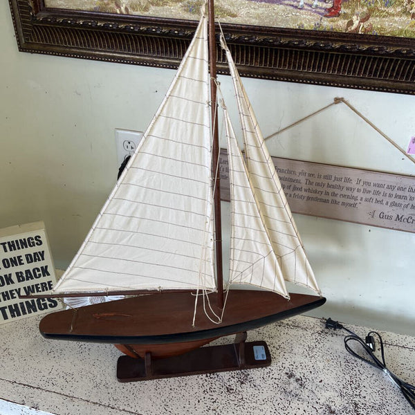 Sailboat w/Stand