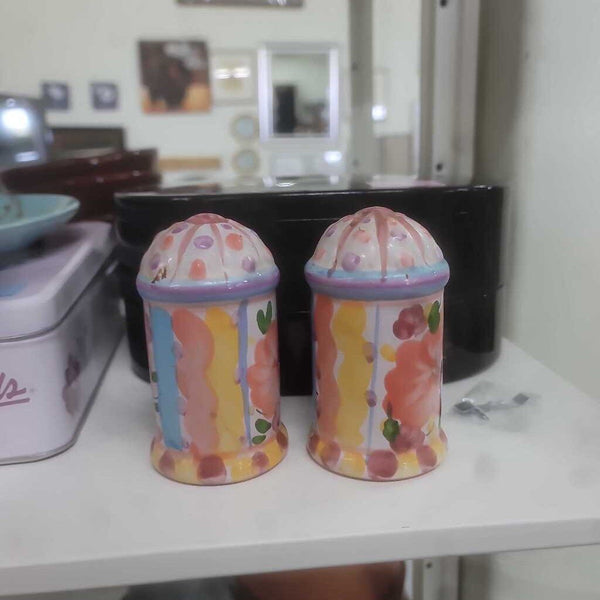 Salt & Pepper Set