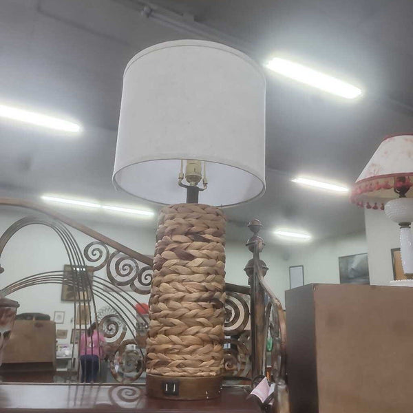 Pair of Lamps w/Shades