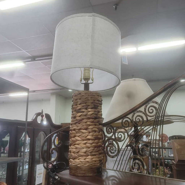 Pair of Lamps w/Shades