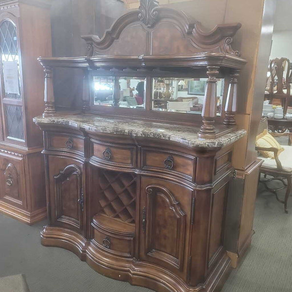 Wine Bar/Cabinet