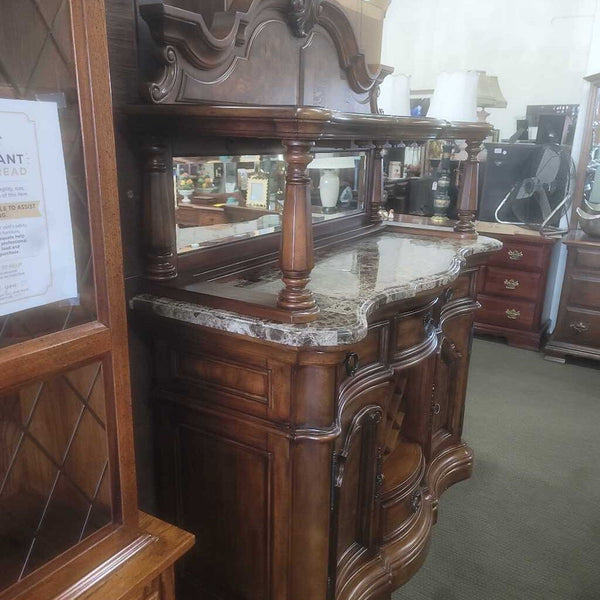 Wine Bar/Cabinet