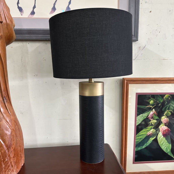 Pair of Lamps w/Shades