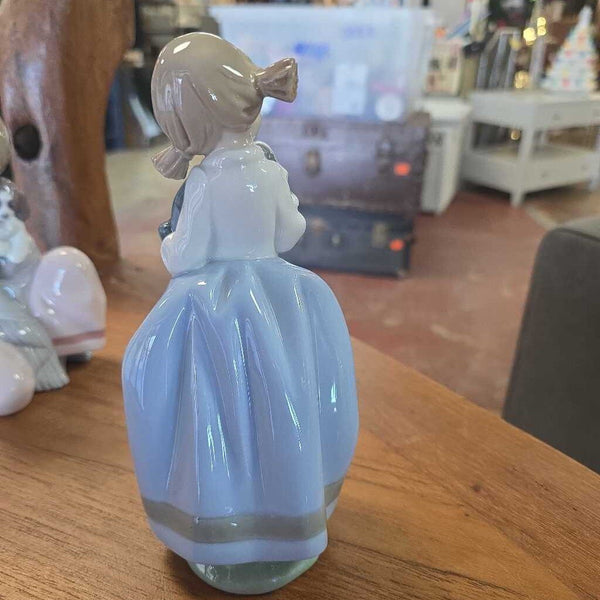 Nao by Lladro